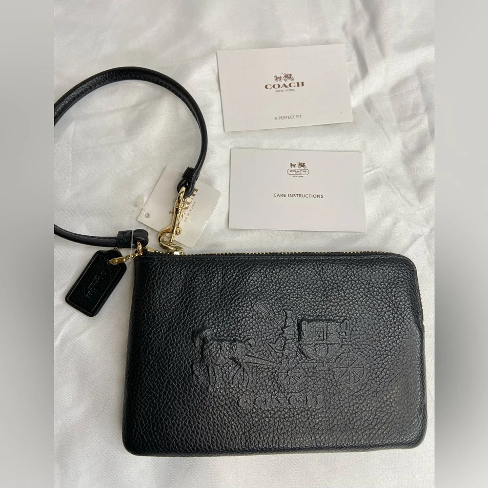 Coach Black Single Wristlet Wallet NWT - Picture 1 of 3